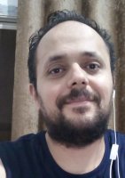 Une photo d’un participant qui veut faire connaissance et se marier