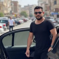 Une photo d’un participant qui veut faire connaissance et se marier