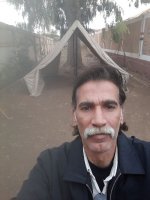 Une photo d’un participant qui veut faire connaissance et se marier