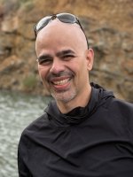 Une photo d’un participant qui veut faire connaissance et se marier